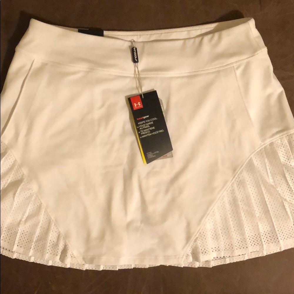 Under Armour ladies tennis skirt-brand new